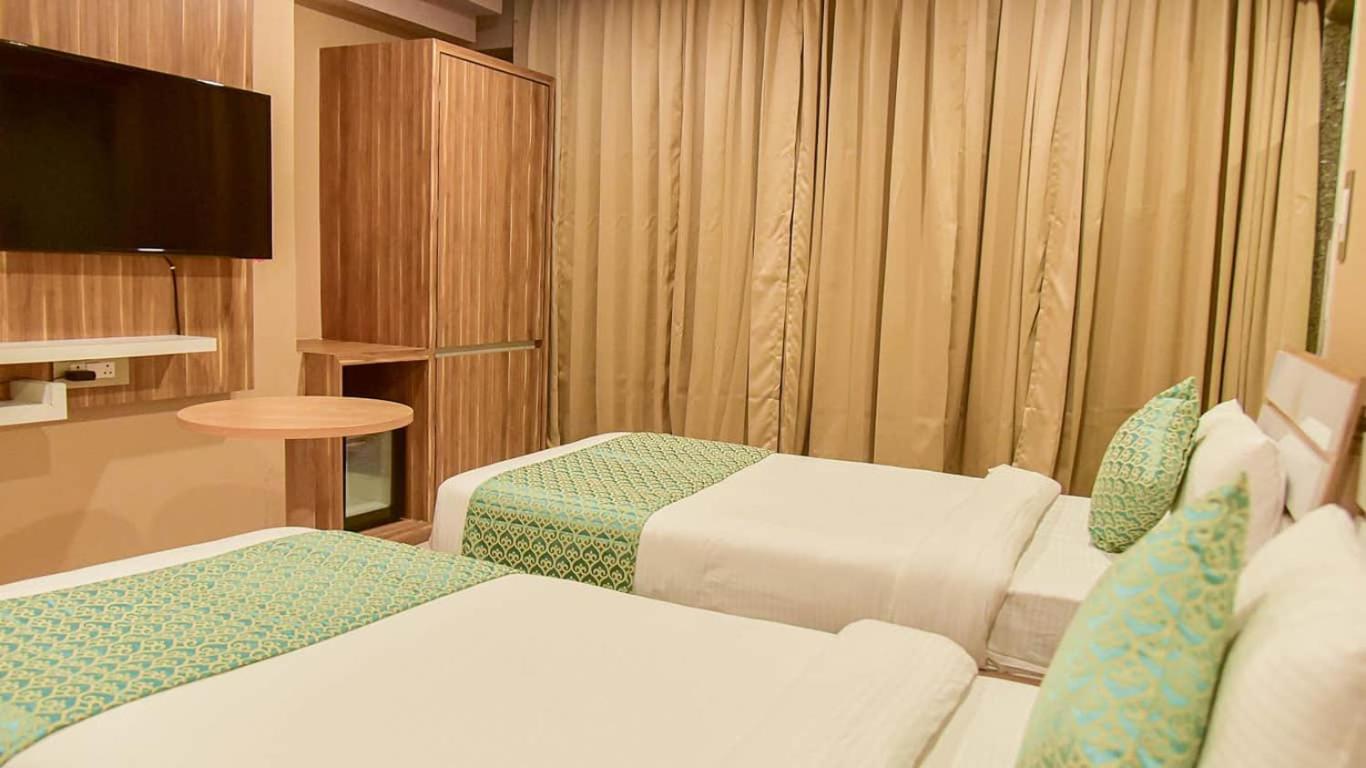 Hotel Apollo Grand Guwahati Exterior foto