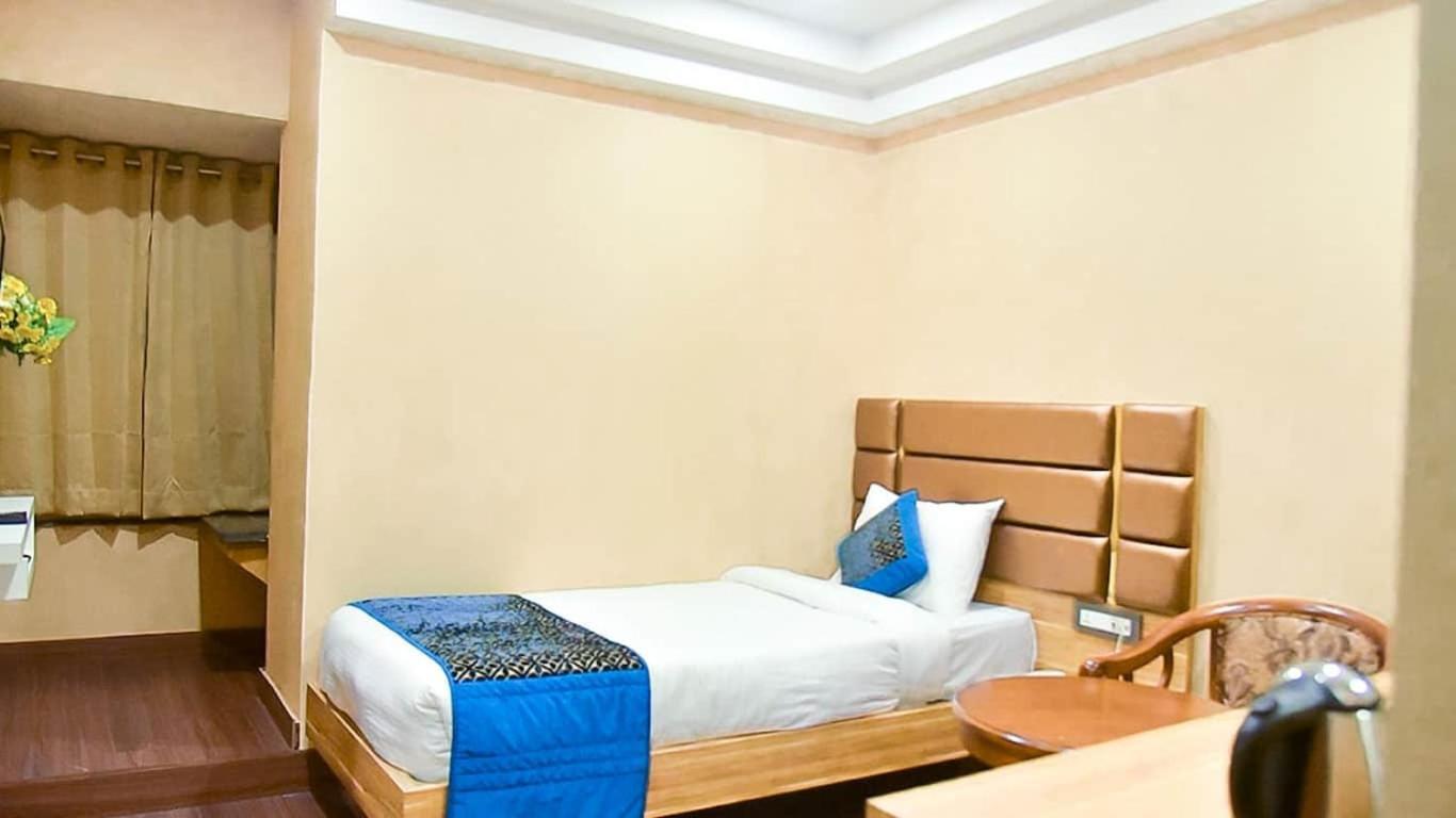 Hotel Apollo Grand Guwahati Exterior foto